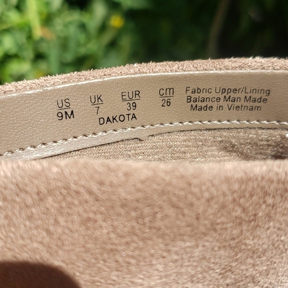 Dr. Scholl's Dakota Wedge Ankle Boot  9 - Picture 12 of 13